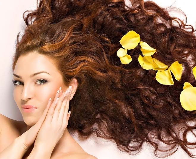 6 alimentos que le harán crecer el cabello natural más rápido