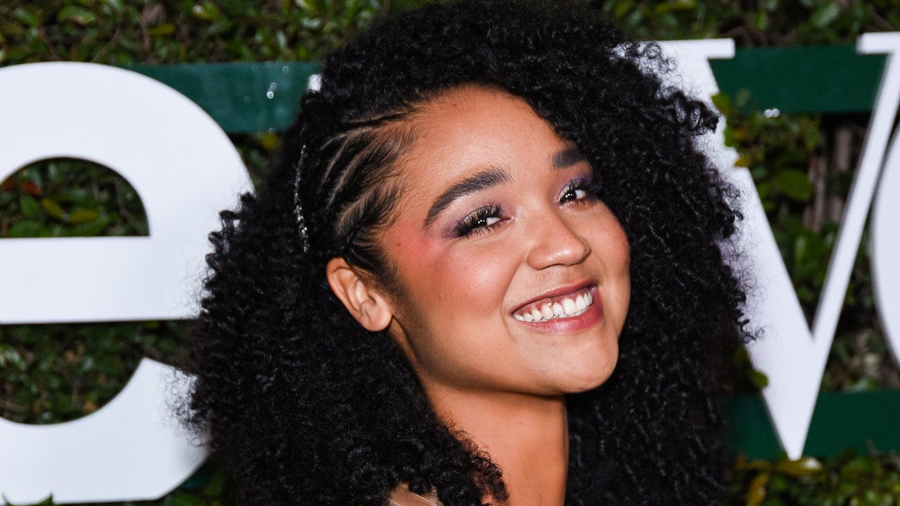 ¿Cabello afro?  Los trucos MASTER para mantenerlo (y peinarlo) en casa.