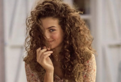Fortalece tu cabello rizado con estas tres cremas anti-frizz