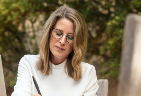 Dark Balayage: Descubre las mechas infalibles para disimular las canas en cabellos oscuros