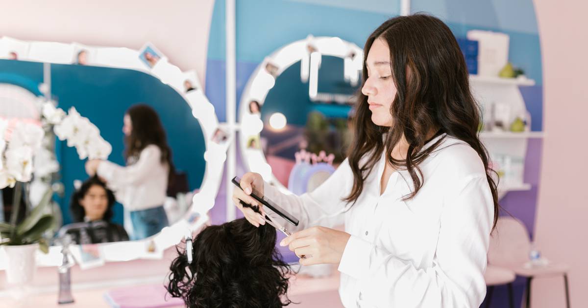 La Nación / Las ventajas de los cortes de cabello en seco