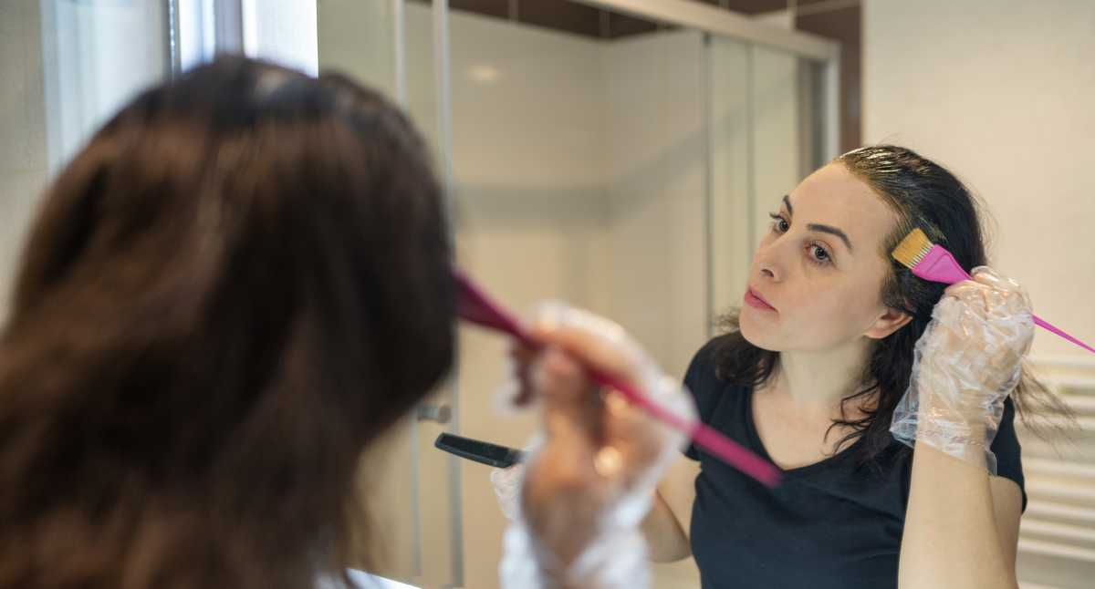 ¿Qué color de cabello prefiere una mujer de 60 años?