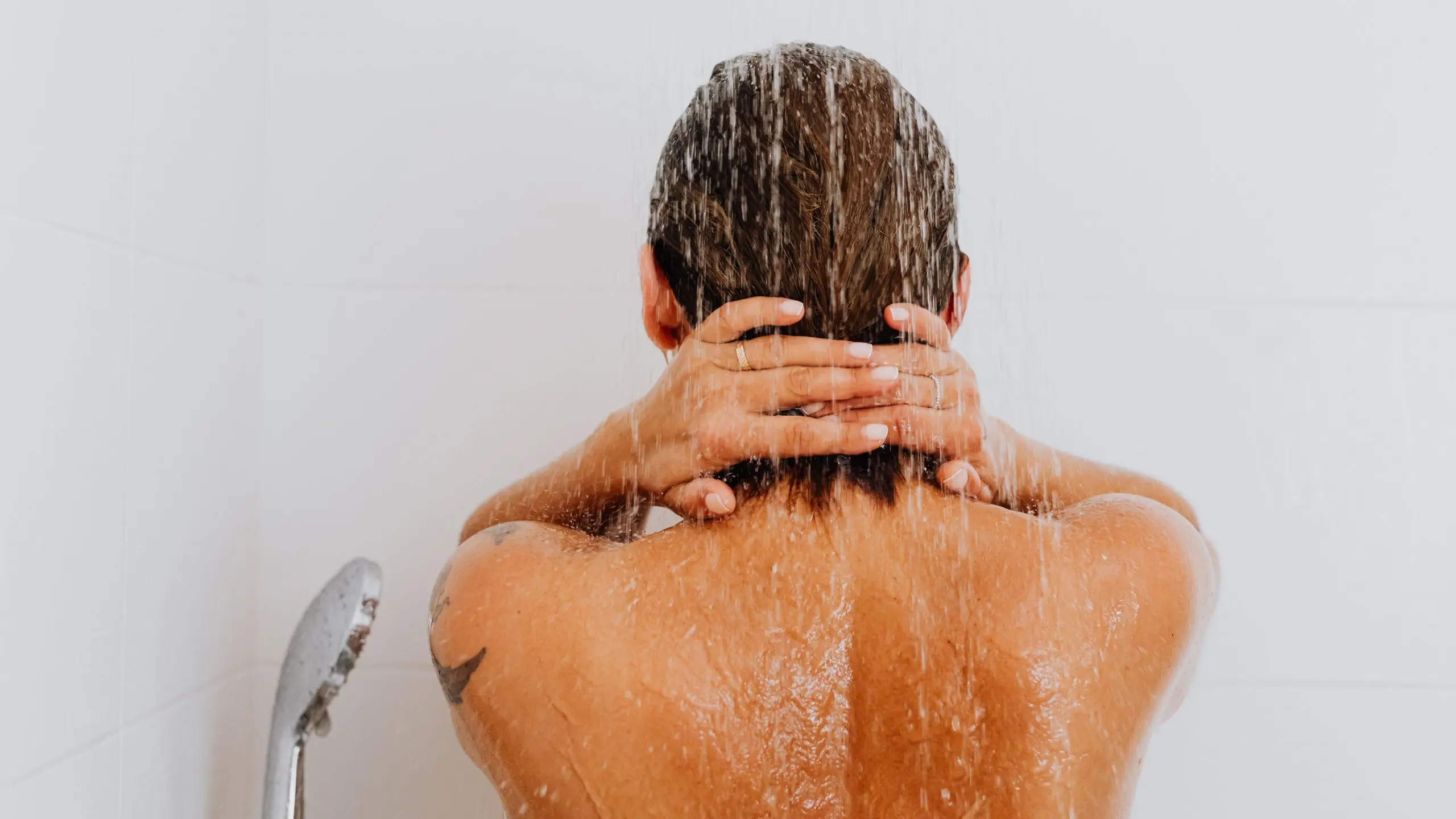 Cambia a champús naturales para cuidar tu cabello a diario