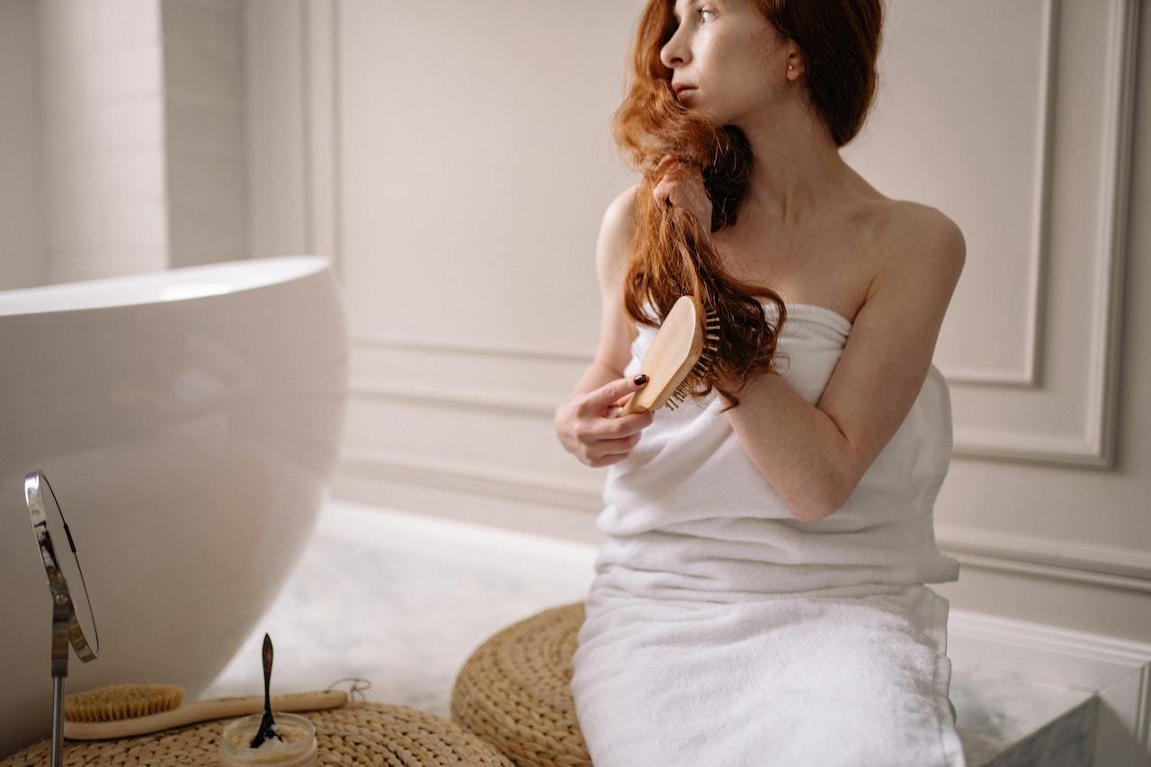 ALT: Los 10 mejores champús recomendados por dermatólogos para la caída del cabello