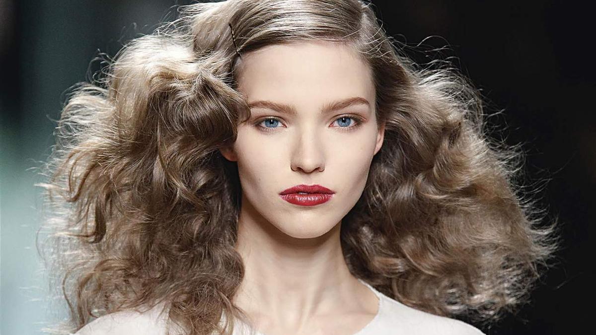 La mejor forma de controlar tu cabello encrespado