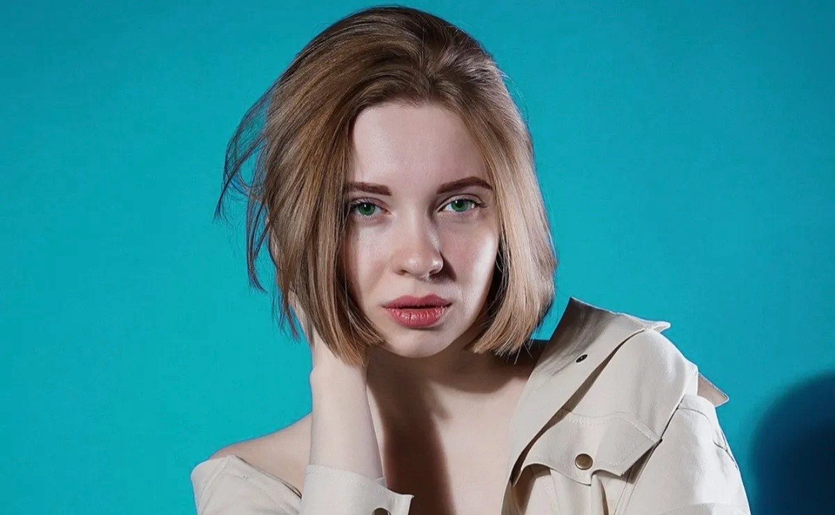 Corte de pelo corto a capas para mujer, tendencia 2023